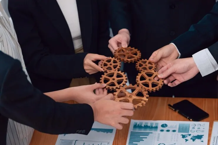 Middle Eastern business professionals collaborating